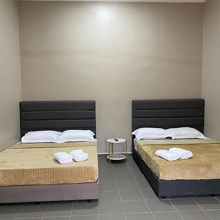 Sasuka Guesthouse Marang Buitenkant foto
