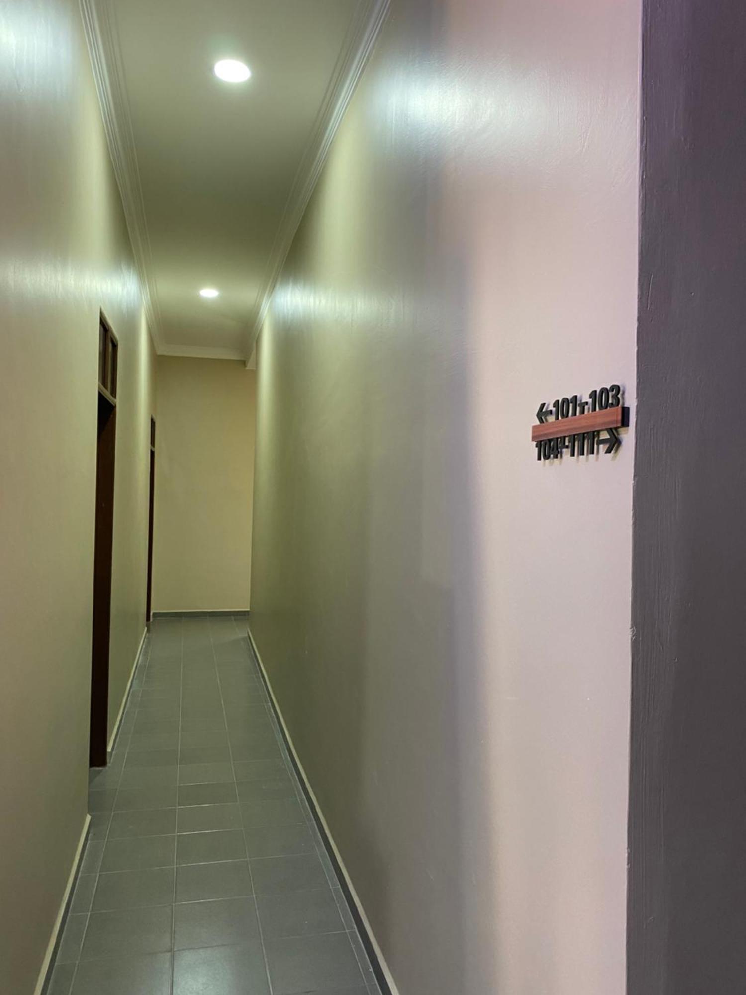 Sasuka Guesthouse Marang Buitenkant foto